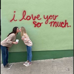 Meet your Posher, Genevieve